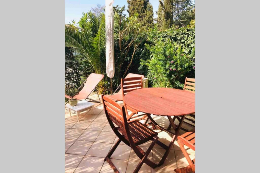 סנרי-סור-מר La Petite Pinede Studio Climatise Proche Plage מראה חיצוני תמונה