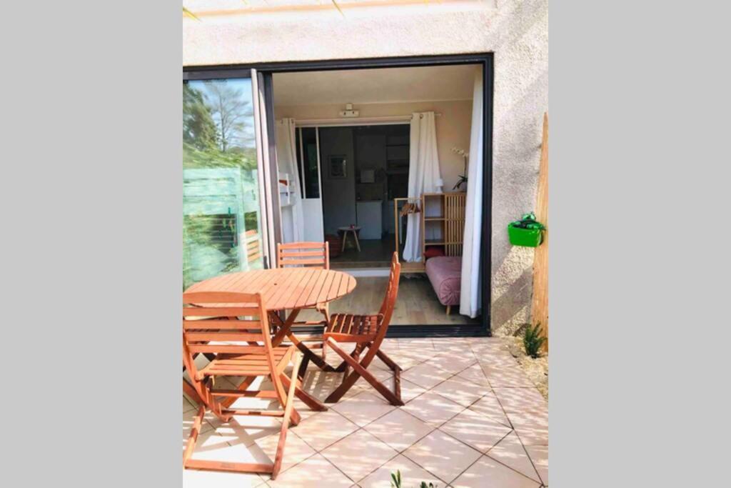 סנרי-סור-מר La Petite Pinede Studio Climatise Proche Plage מראה חיצוני תמונה